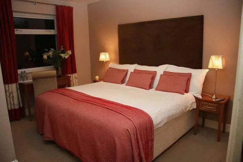 Lake Lodge Guesthouse