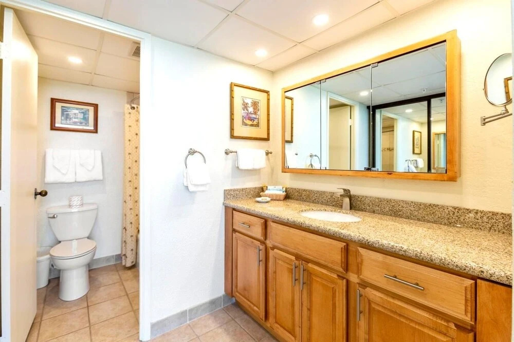 K B M Resorts- Ks-260 Ocean-front Views, 2bd, Large Floorplan, Steps to Pools and Beach!