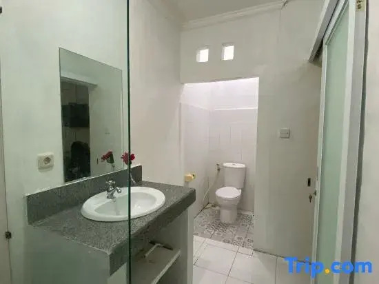 Cozy Room Near Beach Kuta By Micky Studio Wifi
