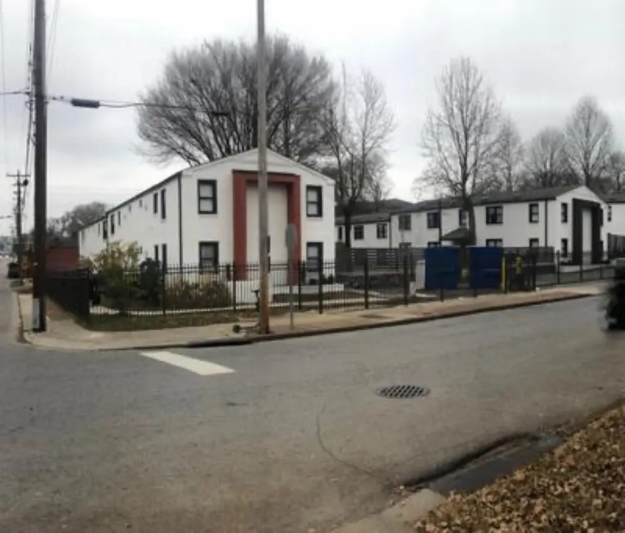 JURNY - Close to Music Row - 4 Bedroom Apartments