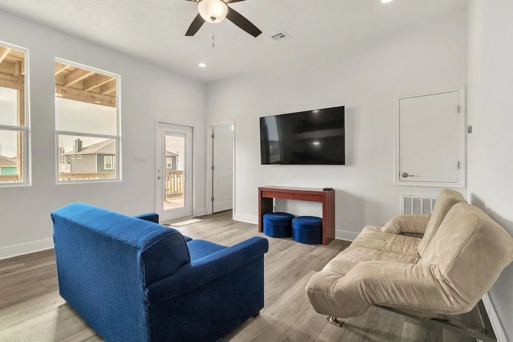 Birds Eye View 4 Bedroom Home by RedAwning