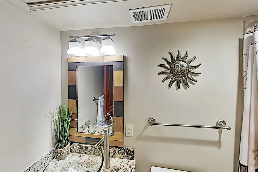 3987mant 3 Bedroom Condo