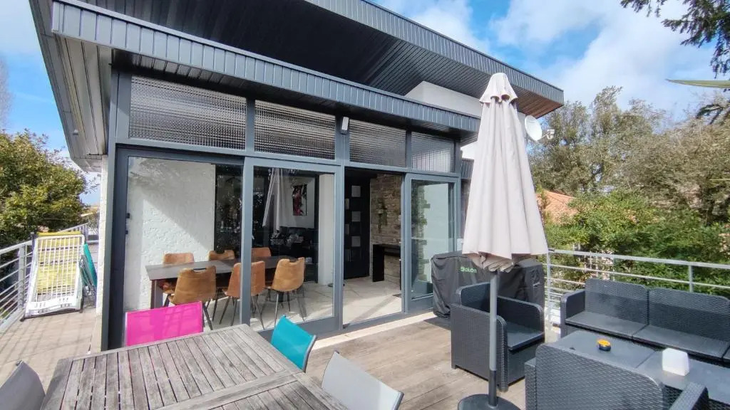 Villa Papillon***. Location appartement 1er étage