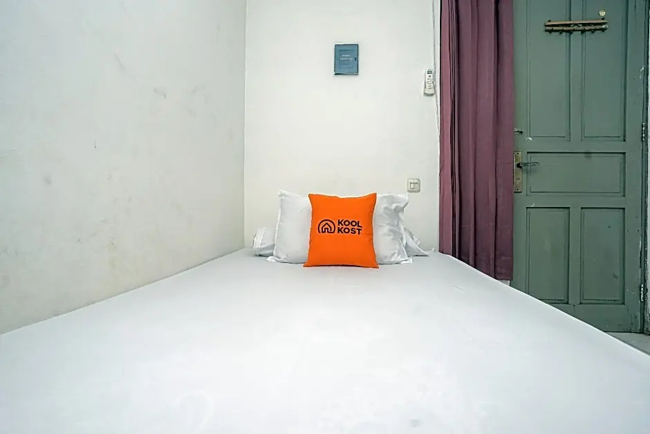 KoolKost syariah near Universitas Indonesia 3