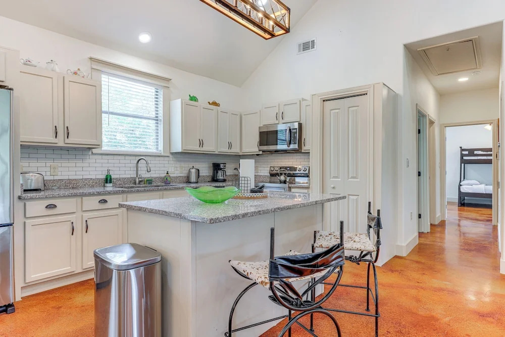 San Marcos Home w/ Fire Pit ~ 10 Mi to Downtown!