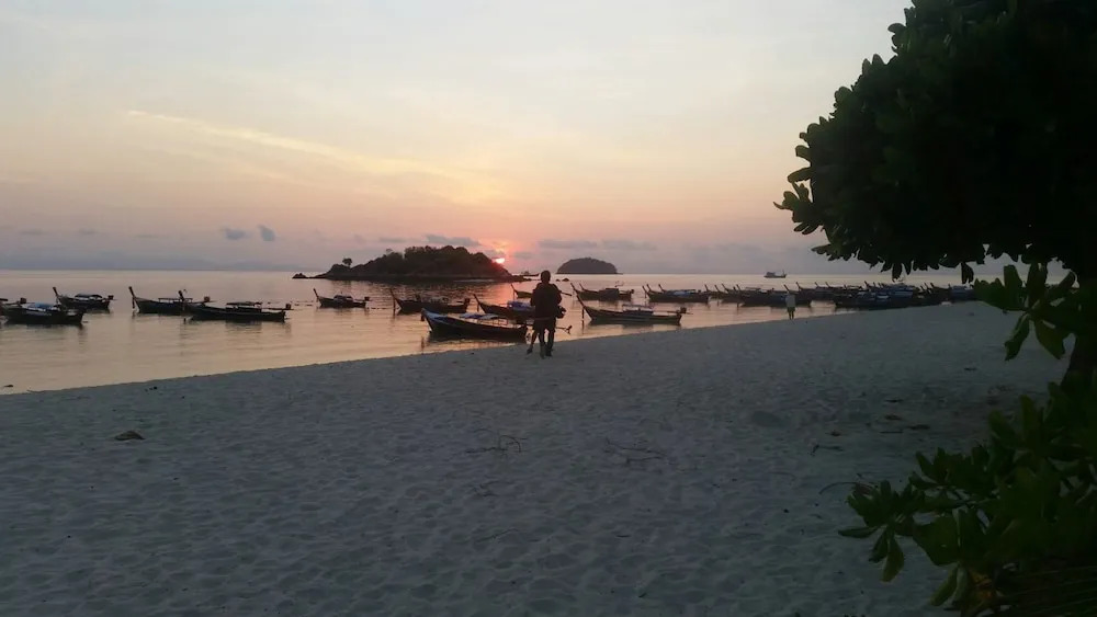 Smile Sunset Resort