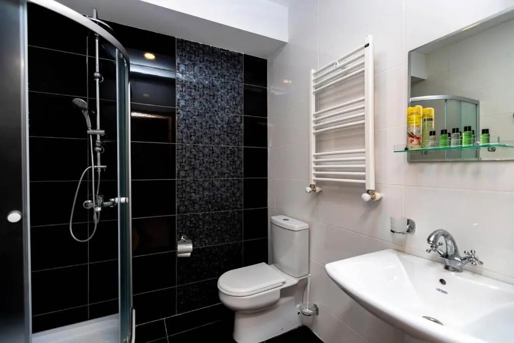 2 studio apartments w balcony in old Tbilisi