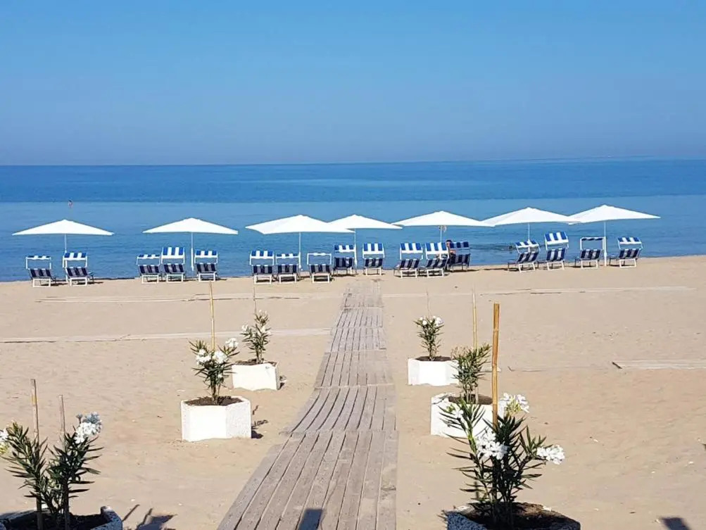 COSTA FENICIA RESIDENCE Prenotabile da Sabato a Sabato
