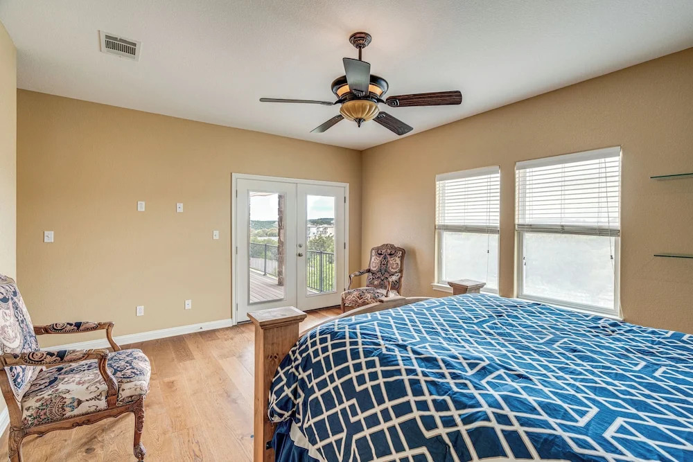 Lago Vista Vacation Rental - Walk to Lake Travis!