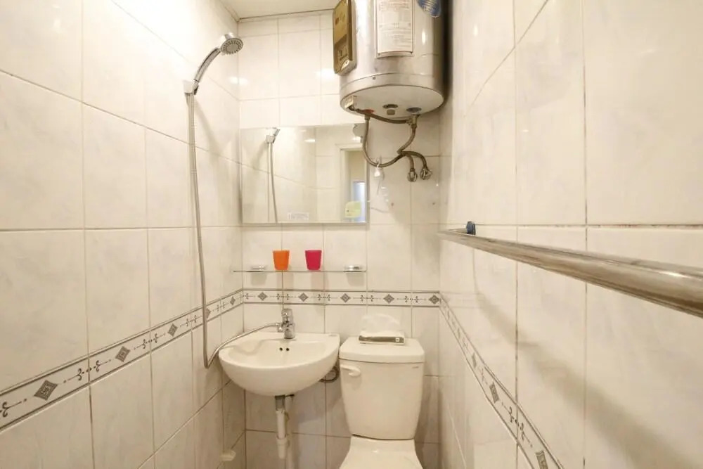 Feng Chia Easy Home