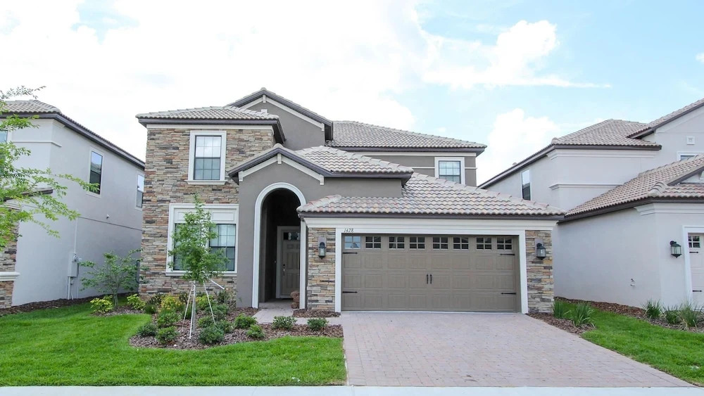 1428 Rolling Fairway Drive