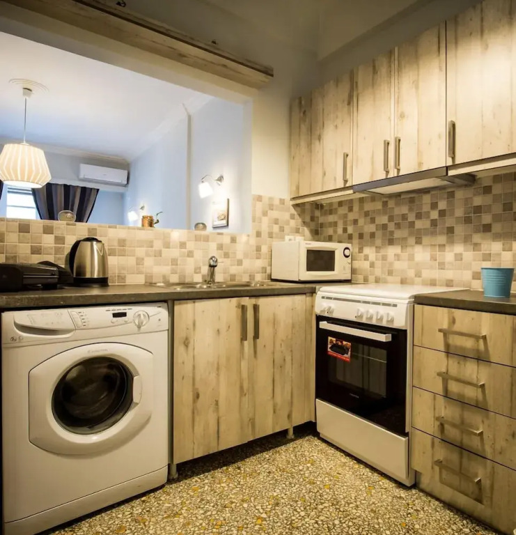 Adorable apartment under Acropolis