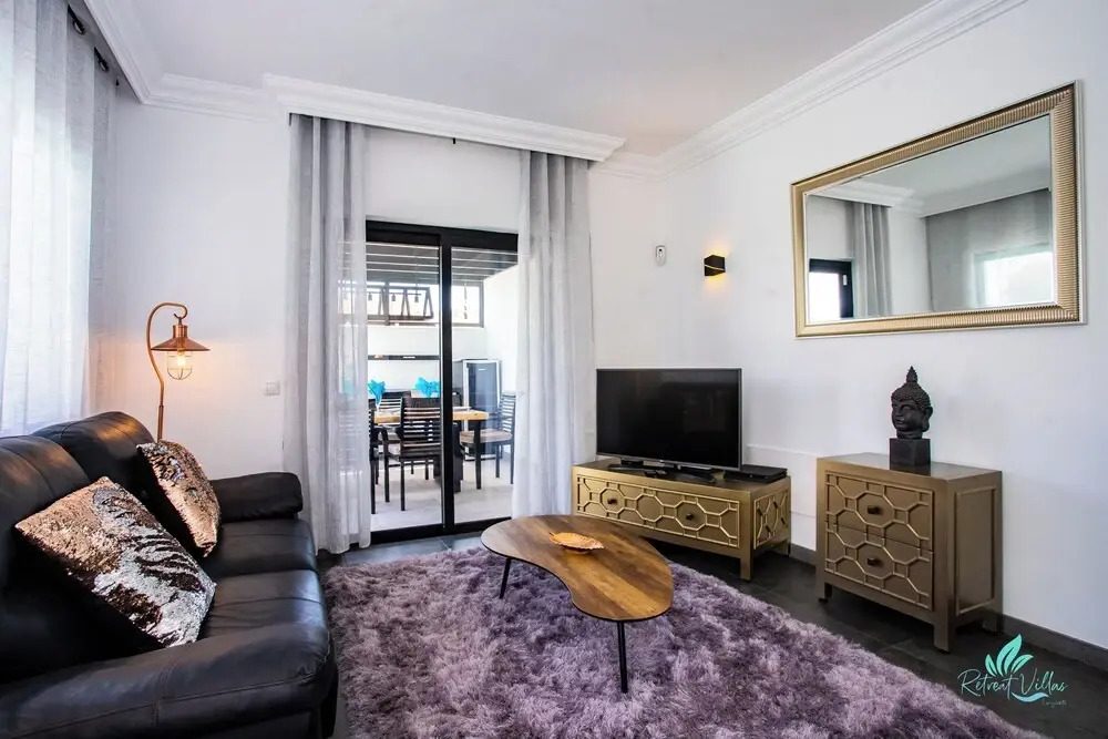 Gorgeous Newly Renovated 4-bedroom Villa!