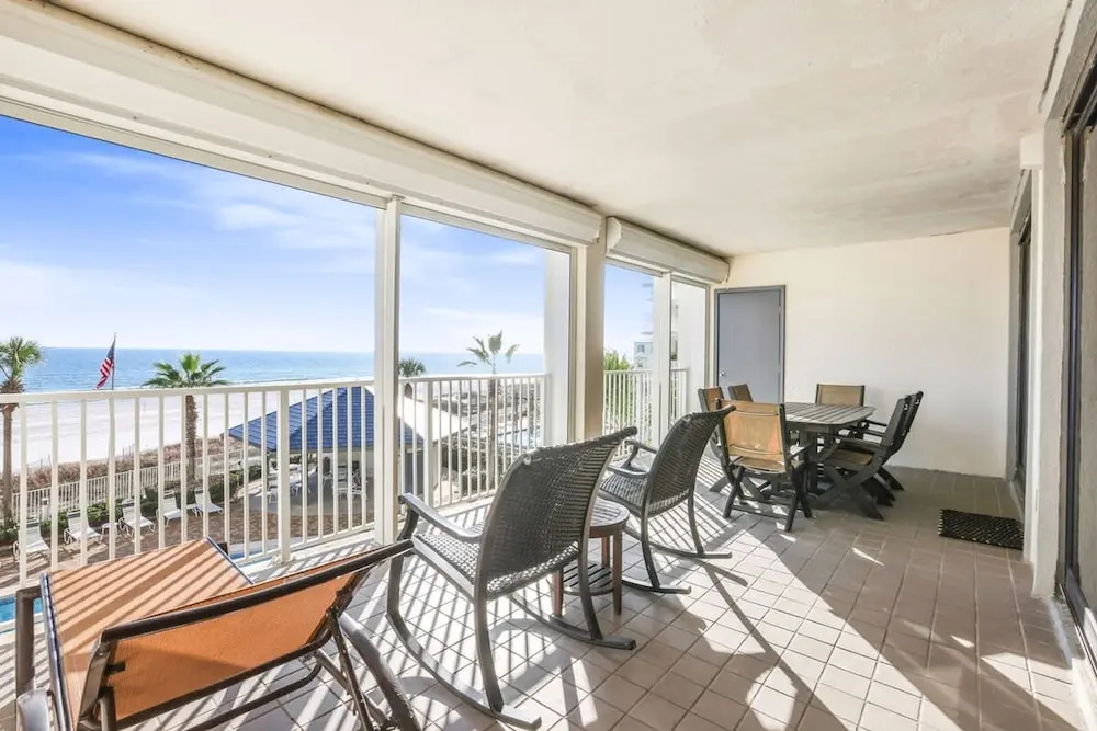 Windward Pointe 305 3rd Floor Beachfront Pool