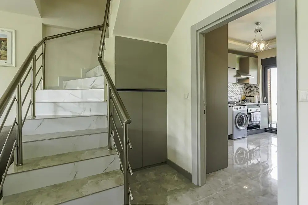 Flat w Shared Pool and Balcony 8 min to Beach