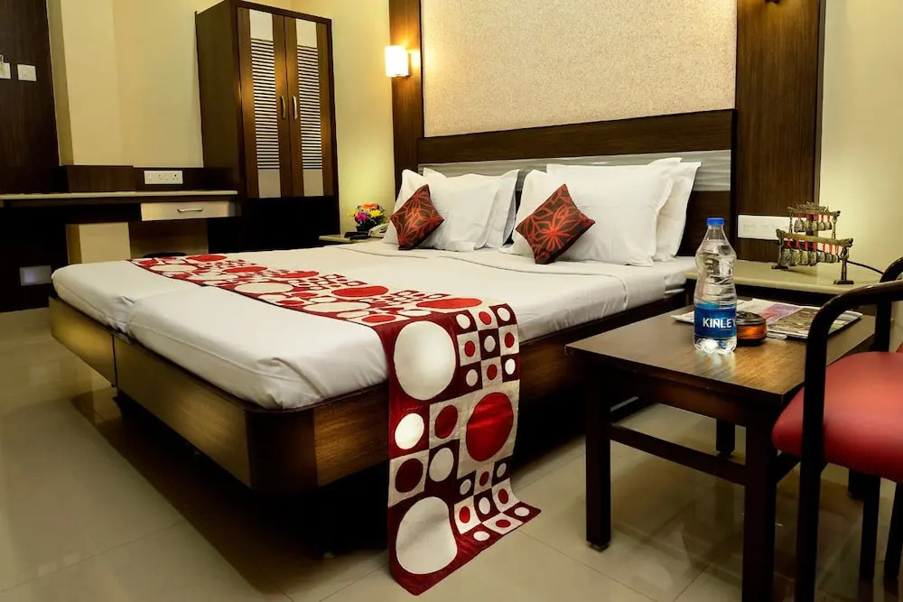 Hotel navaRatna