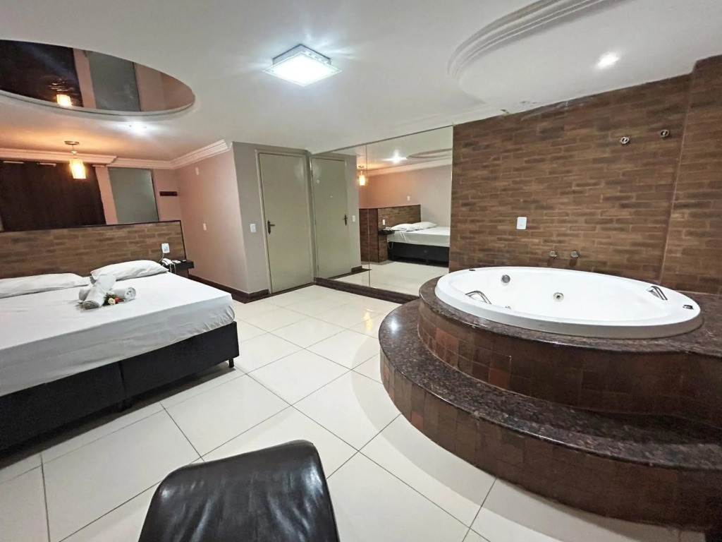 Lamour Hotel