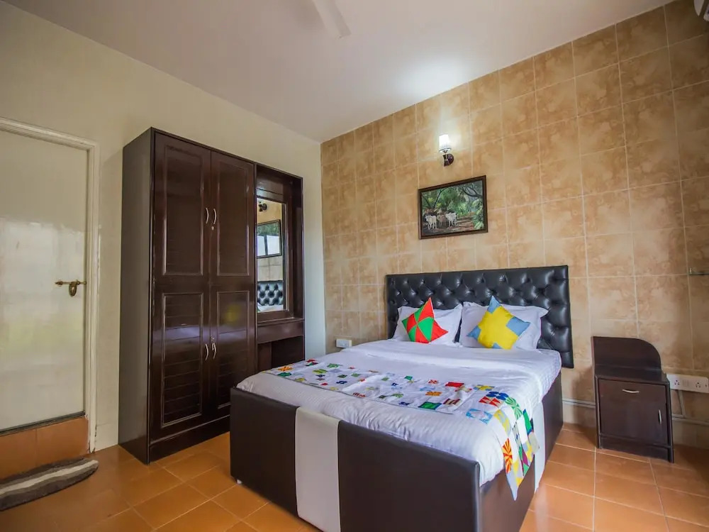 OYO 13014 Home Scenic View Studio Dona Paula Beach