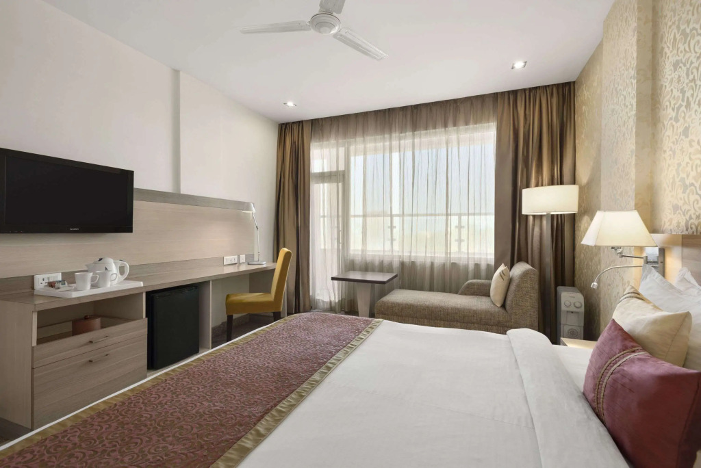 Days Hotel By Wyndham Neemrana