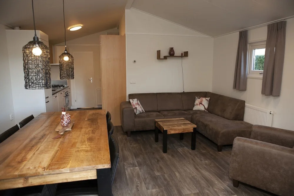 Comfortably Furnished Chalet with Porch near Veluwe