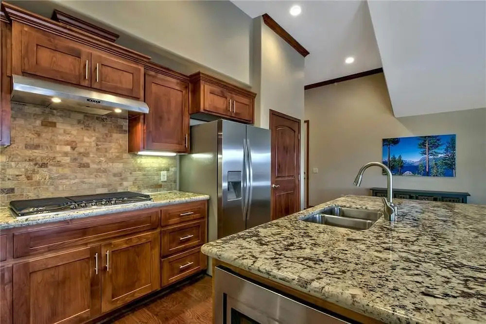 Conifer - 3 Br condo by RedAwning