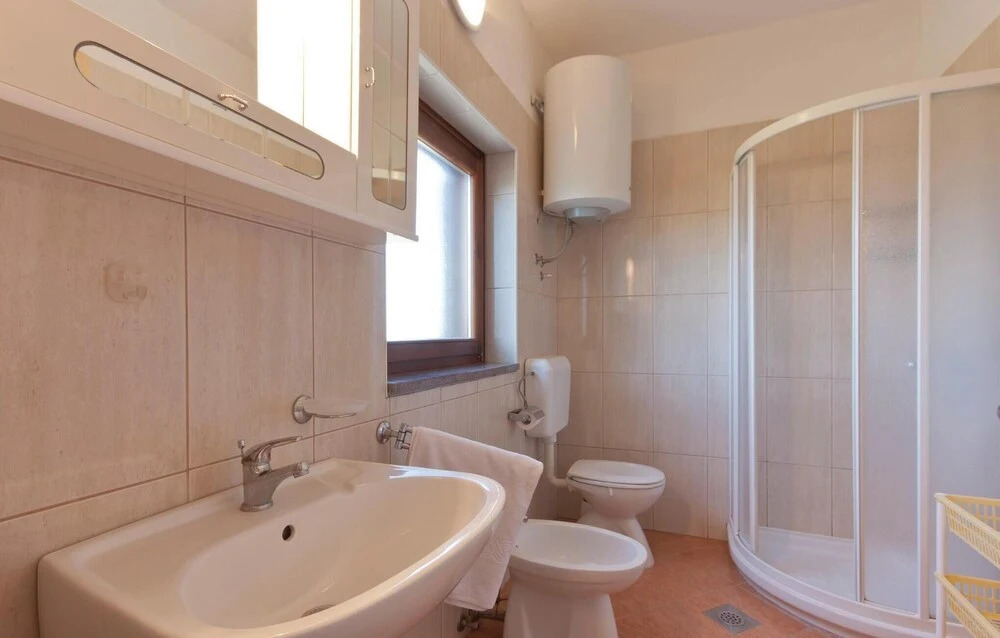 Nice Apartment in Barban With 2 Bedrooms