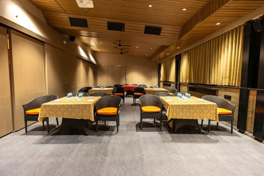 Kyriad Hotel Indore by OTHPL