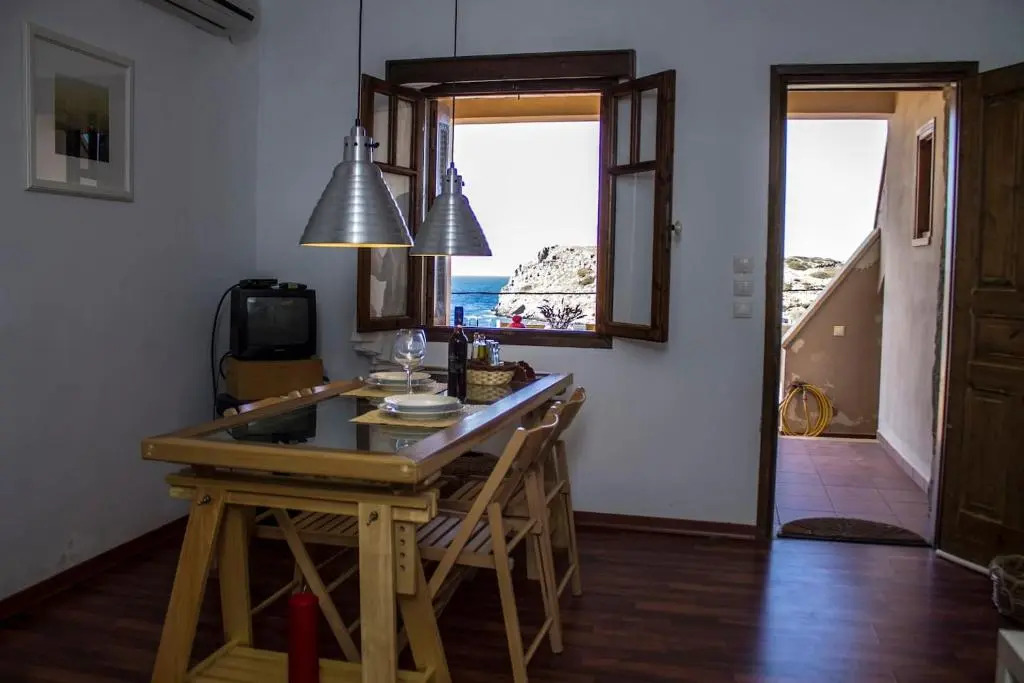 Mohlos house with Seaview