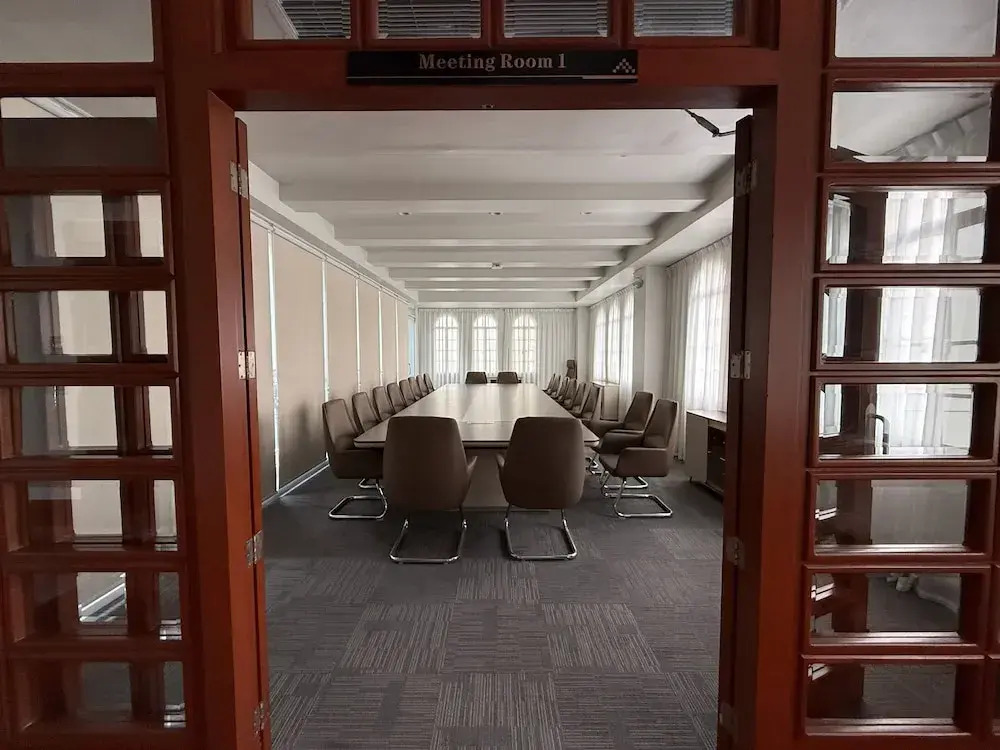Madison Crown Hotel