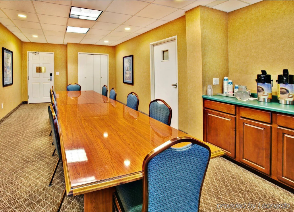 Holiday Inn Express Hotel & Suites Ames by IHG