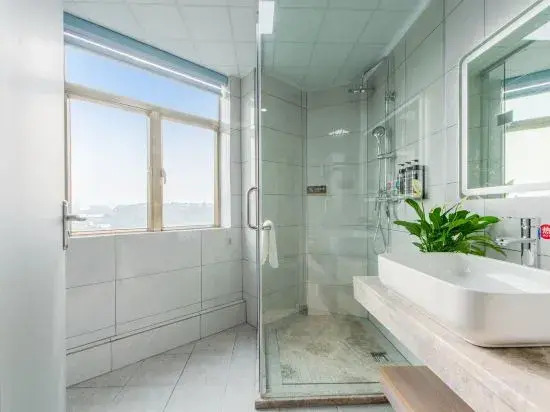 Harman Hotel (Guangzhou Nansha Dayong Subway Station)