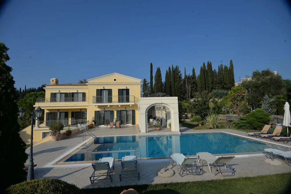 Villa Ellania