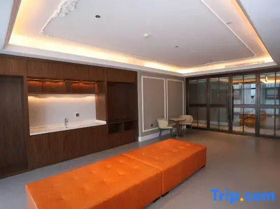 Vienna International Hotel (Wuyue Square Branch, Yan'an New Area)