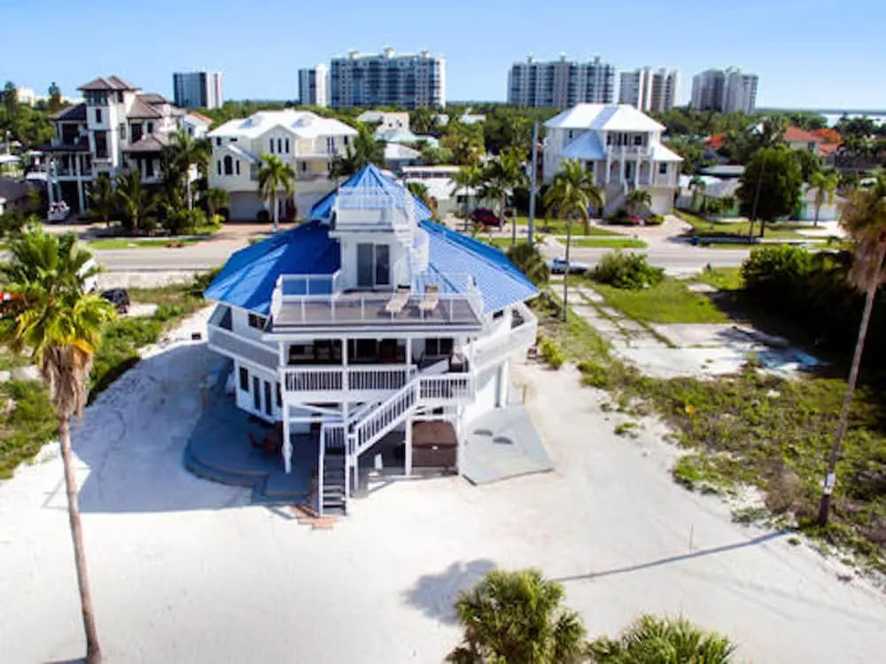 Beach Sanctuary by Vtrips