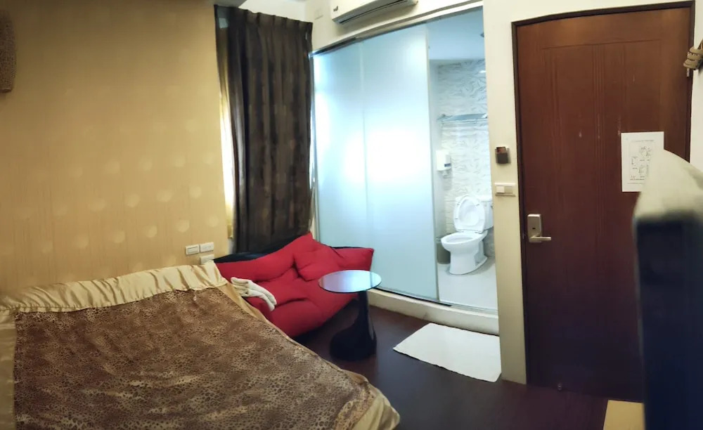 Come and Play Guesthouse