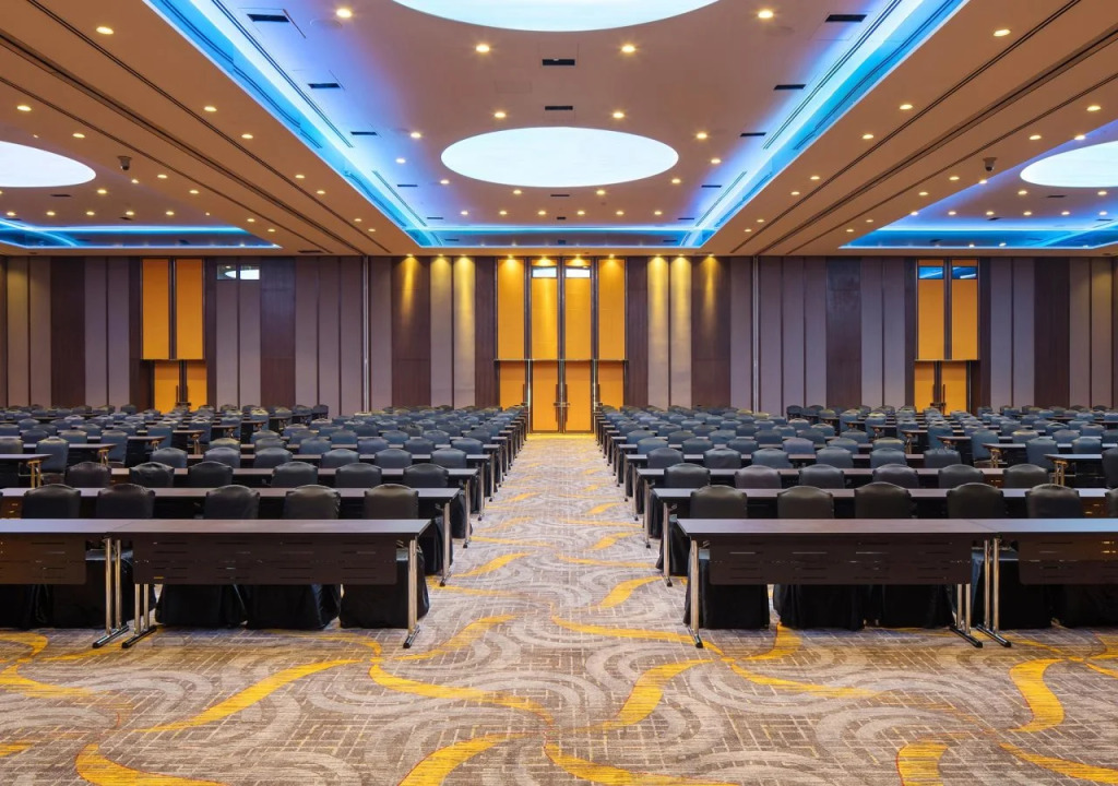 Sheraton Saigon Grand Opera Hotel