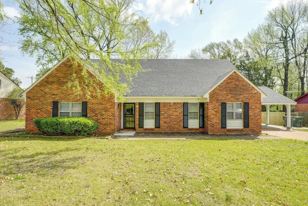 Memphis Vacation Rental - Walk to Graceland