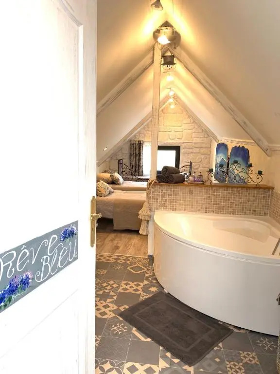 La Porte Bleue : Guest house Cosy & Jaccuzi