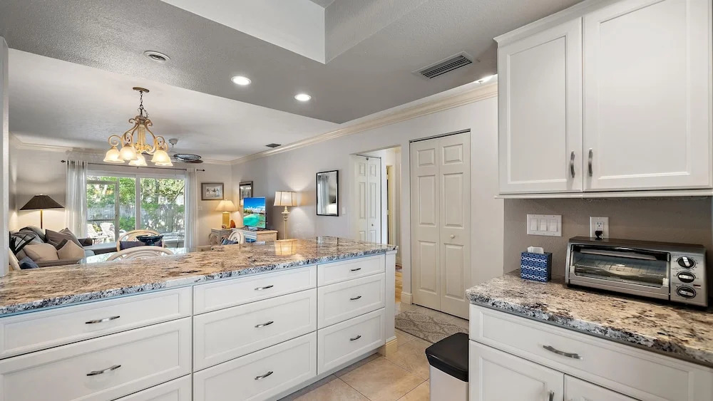 Sunset Sanctuary 2 Bedroom Condo by RedAwning