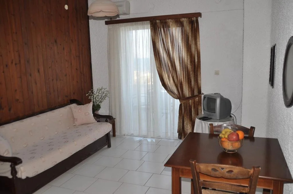 Parianna Apartments