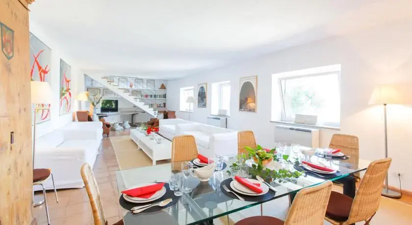 Habitats Villa Fortuny Apartments