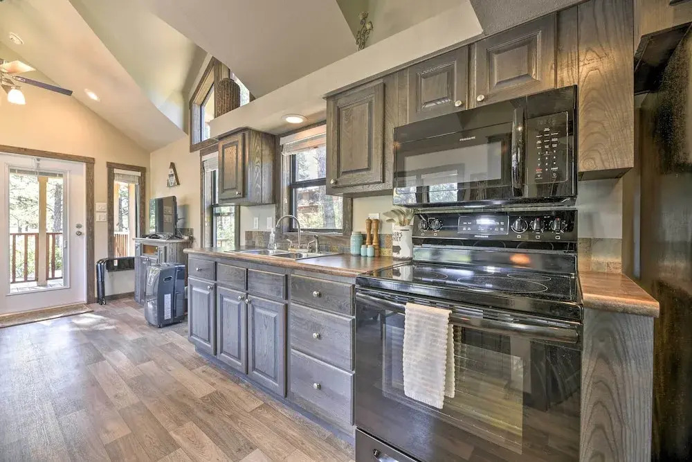 Roomy Pagosa Springs Tiny Cabin: 1 Mi to Downtown