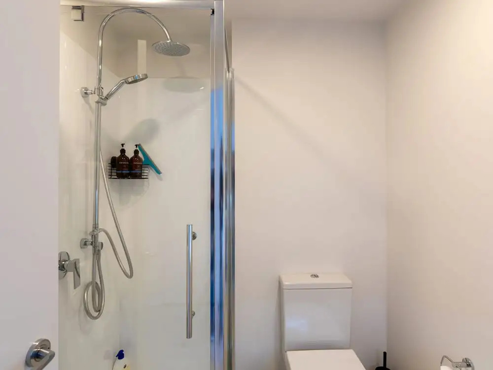 Brand New Spacious Studio Apt, Pool, Gym & Sauna