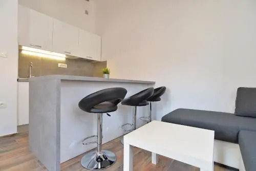 Apartment 1020
