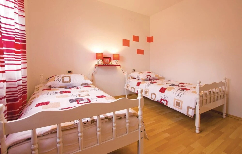 Pet Friendly Home In Veprinac