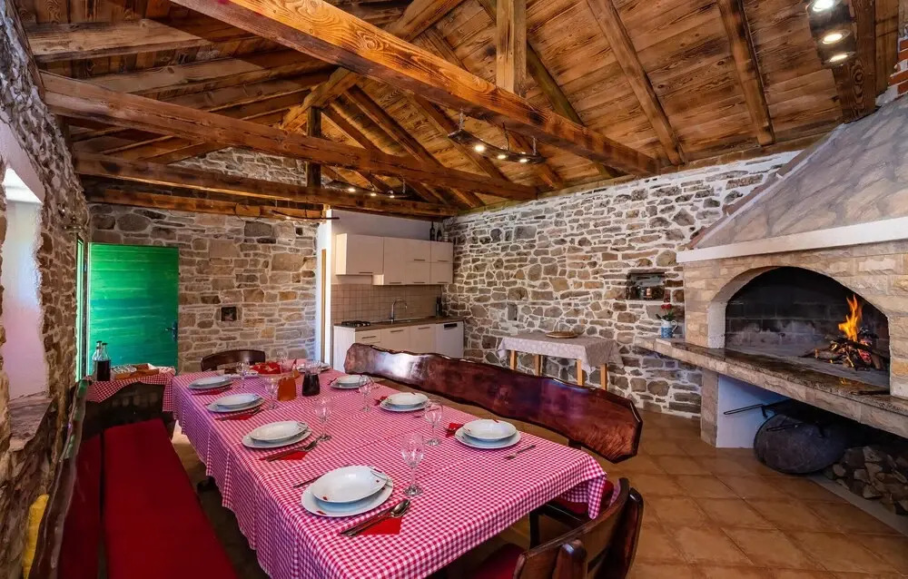 Amazing Home in Benkovac With 4 Bedrooms, Wifi and Outdoor Swimming Pool
