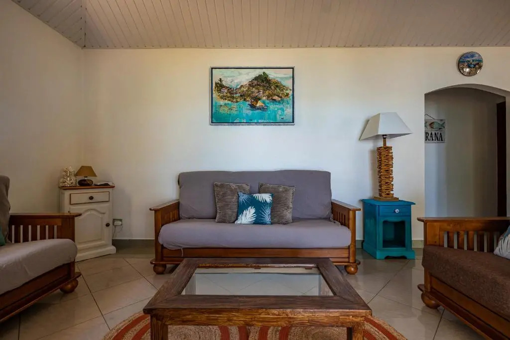 Waterfront paradise 2 br; stunning sunsets