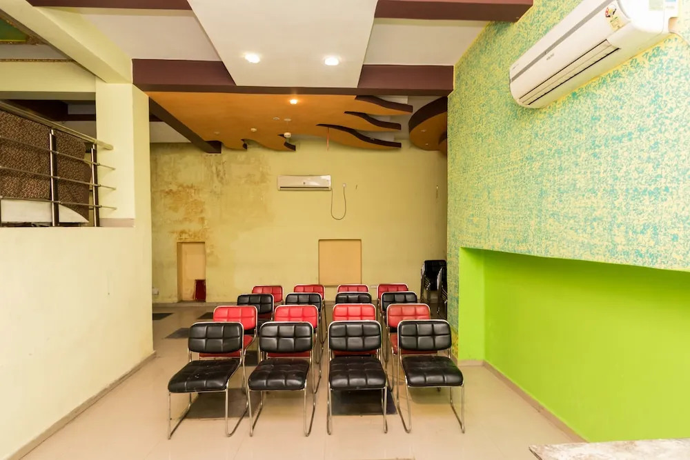 OYO 3276 Hotel Rockstar Suites
