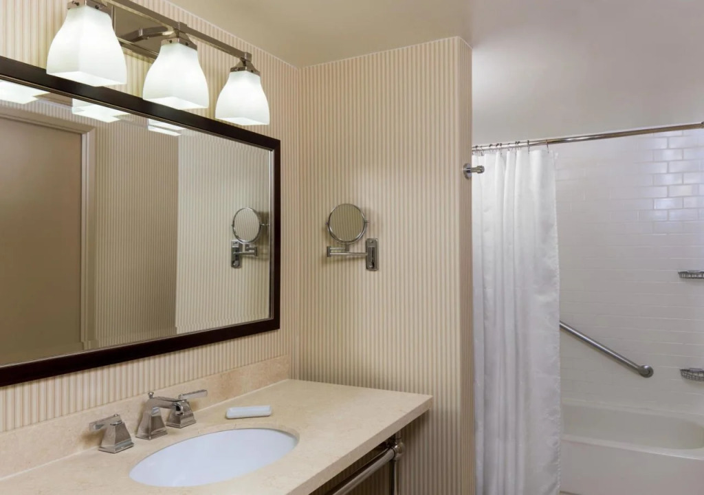 Sheraton Suites Market Center Dallas