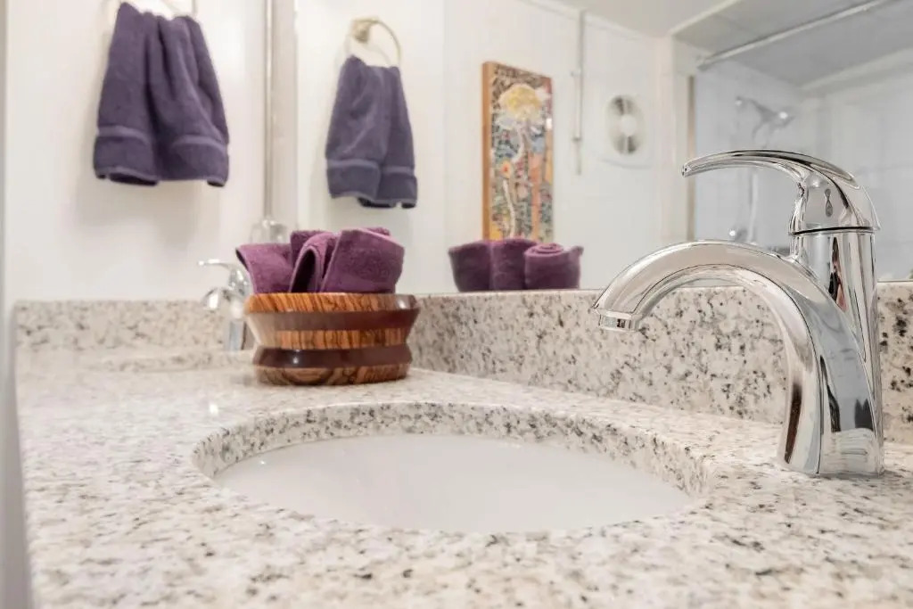 NEW LISTING Completely Renovated Laid Back Casual Beach Bungalow